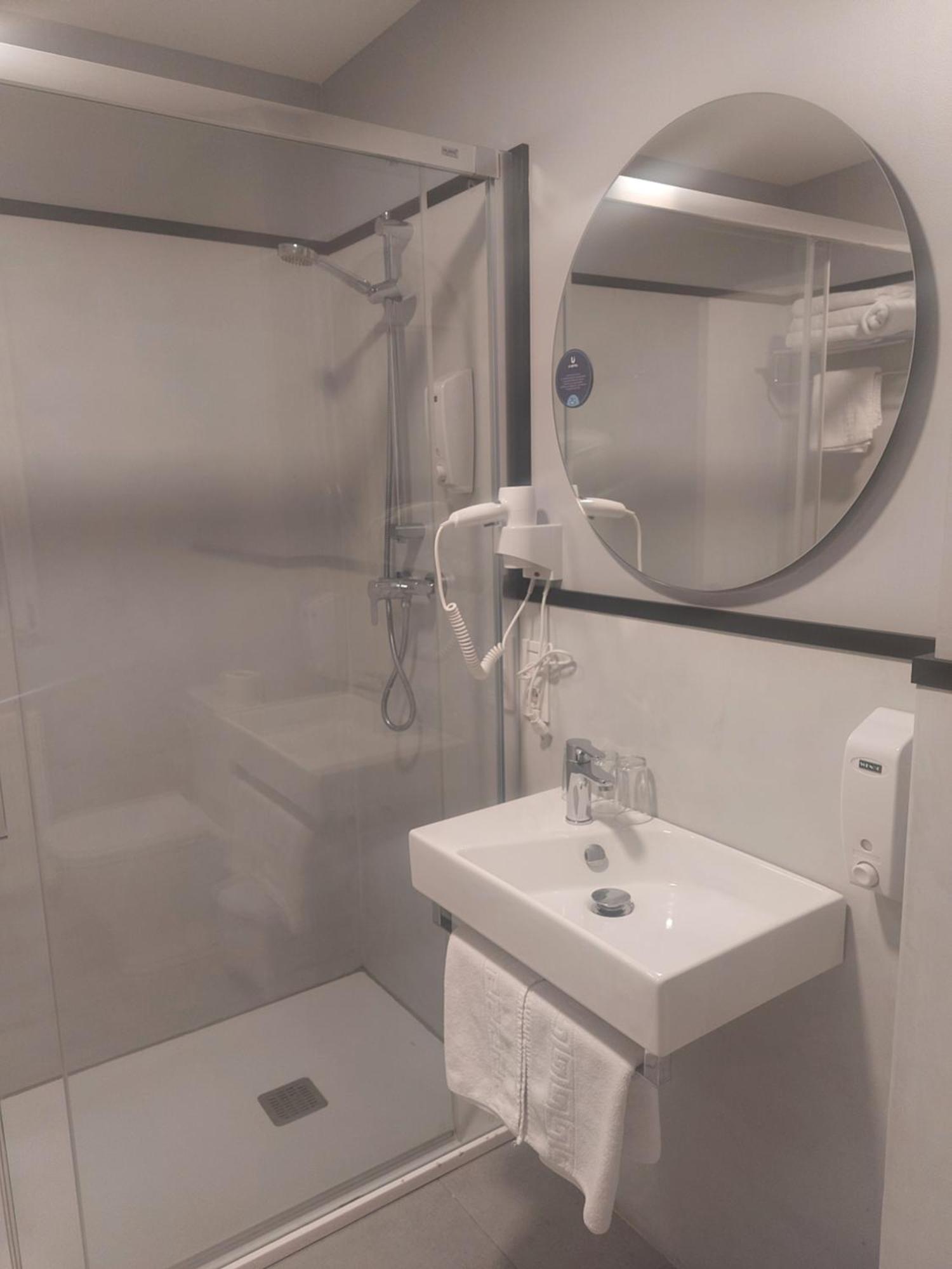 U-Hotel Dario לוגו מראה חיצוני תמונה